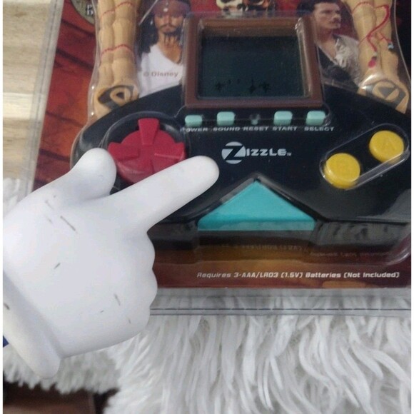 Disney's Pirates of the Caribbean at World's End Electronic Handheld Game, 2007 - Picture 3 of 8